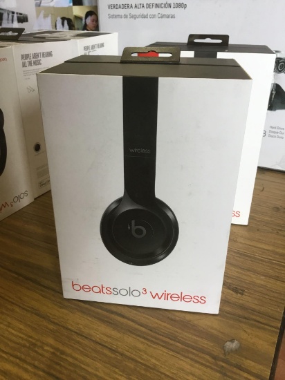 Beats Solo3 Wireless On-Ear Headphones (Black)