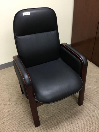 Sacramento Guest chair In Italian black leather