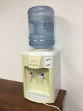Sunbeam Hot/Cold Water Dispenser and 2 Empty Spare Jugs