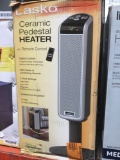 Lasko Ceramic Pedestal Heater