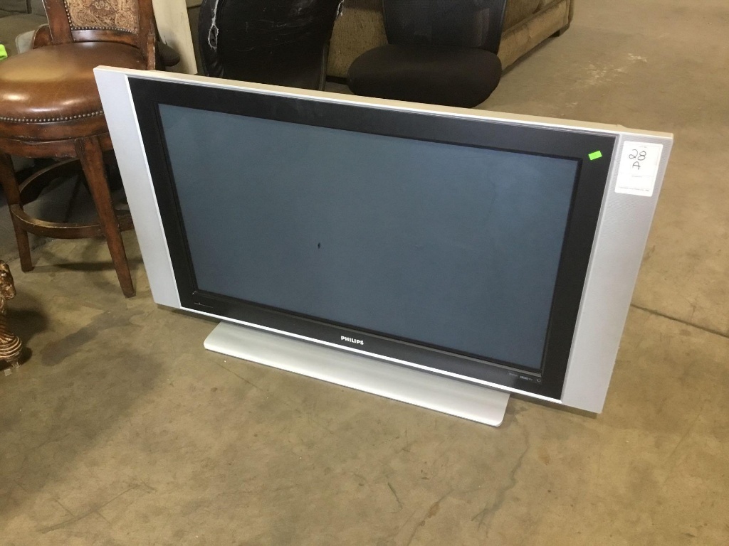 Phillips 42in. LCD Plasma TV | Computers & Electronics Appliances | Online  Auctions | Proxibid