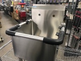 1 Tub Sink NEW