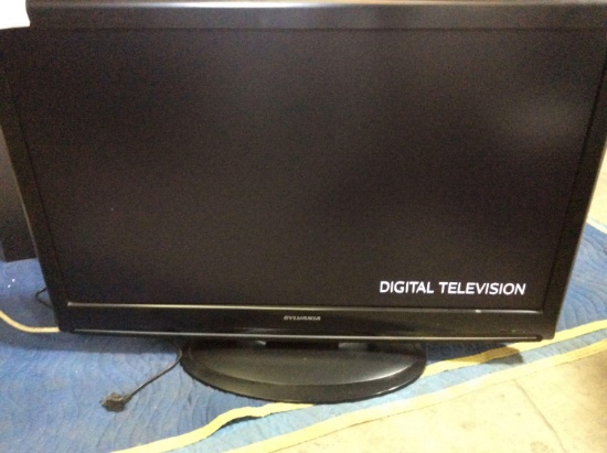 Sylvania 37in LCD HDTV
