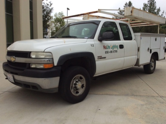 2001 Chevrolet 2500HD Duramax with Royal Service Body