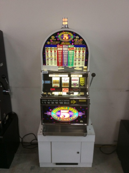 International Game Technology Double Spin Five Times Pay Slot Machine