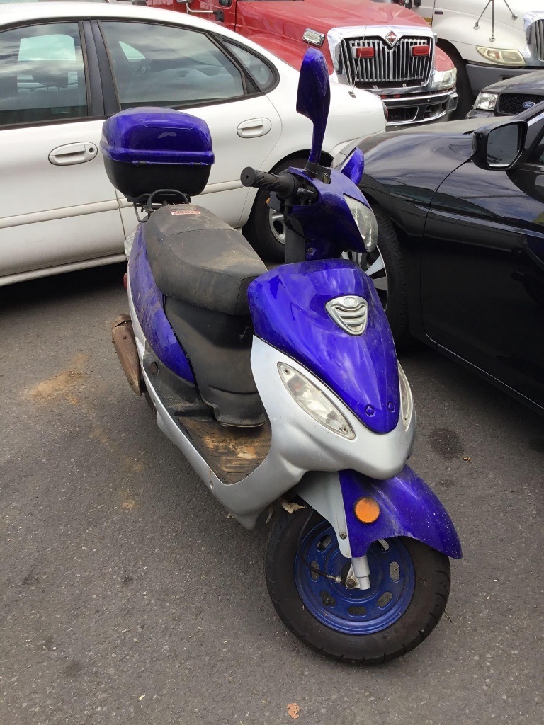 2008 Shanghai Shenke Gas Powered Scooter | Cars & Vehicles Recreational  Vehicles Scooters & Mopeds | Online Auctions | Proxibid