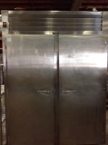 (1) Traulsen Refrigerator. 2 Door. ARI232HUT-FHS Dist# C000056823