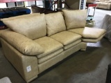 Fargo Right Arm Leather Love Seat With 1/2 Curve ***NOT COMPLETE***