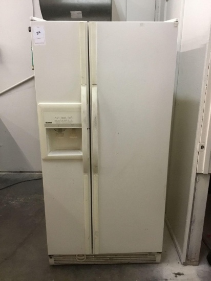 Kenmore Side by Side Refrigerator/Freezer Combo