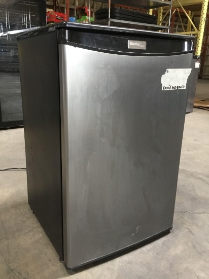 Danby Designer 4.4 cu. ft. Compact Refrigerator***DOES NOT GET COLD***