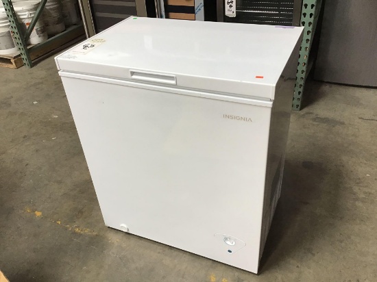 Insignia 5.0 Cu. Ft. Manual Defrost Chest Freezer ***GETS COLD***