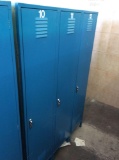 1 set of blue 3 door locker
