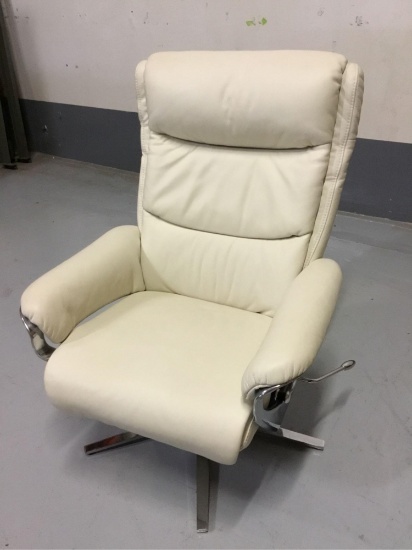 Himolla Euro Link LP Arctica Integrated Soft Bianco Leather Swivel Recliner