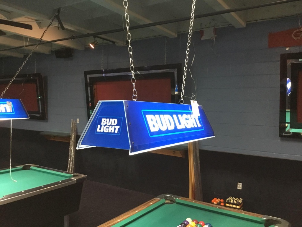 budweiser billiard light