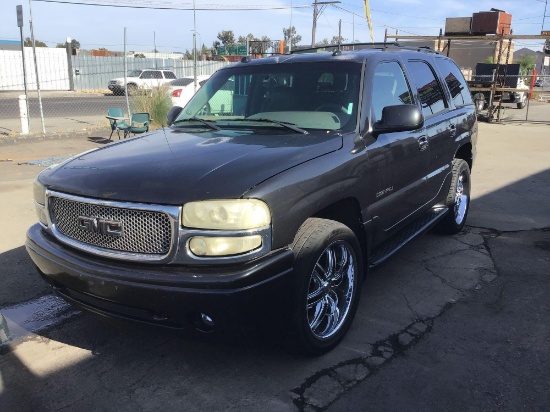 2004 GMC Yukon Denali