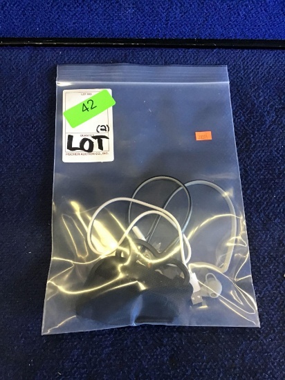 Lot of (2) Assorted Plantronics Wireless BackBeat EarPhones