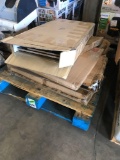 Pallet Lot of Assorted Home Decorations and Tables