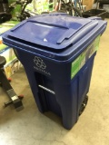 Toter 32 Gallon Recycling Container on Wheels