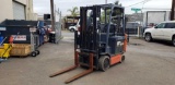 TOYOTA 48 Volt 5000lb Capacity Electric Forklift with Side Shift