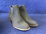 Kensie Womens Size 8.5 Boot in Grey