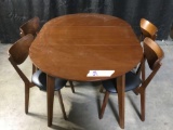 Coaster Wooden Table with Leaf with (4) Chairs