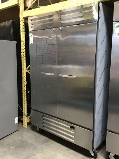 Beverage Air 46 cu. ft. Two Door Reach In Freezer w/Keys ***GETS COLD***