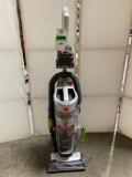 Hoover Air Lift Windtunnel 3 Channel Vacuum Cleaner ***TURNS ON***