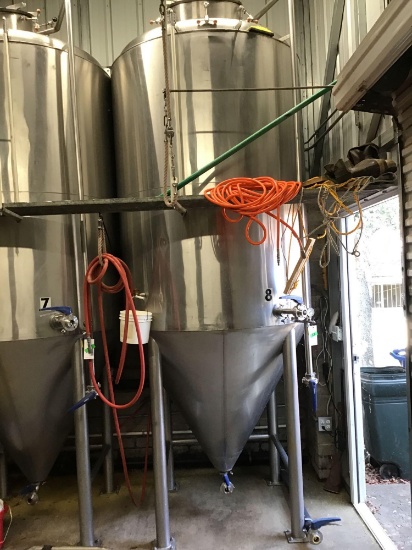 25 Barrel, Stainless Steel, Close Top, Cone Bottom Fermentation Tank with 18 in Side Bottom Manway