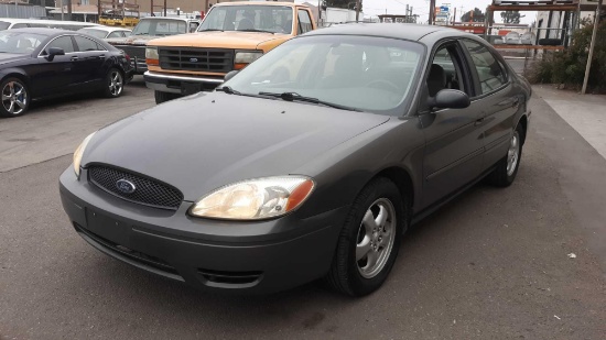 2005 Ford Taurus SE