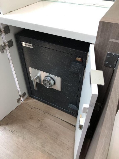 Small Safe***LOCKED***NO COMBO***OFFSITE***
