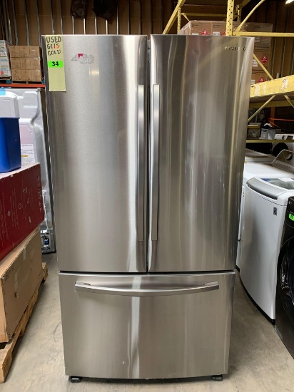 Samsung 28.2 cu. ft. French Door Refrigerator In Stainless Steel*GETS COLD*PREVIOUSLY INSTALLED*