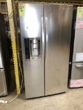 LG 26.2 cu. ft. Side by Side Refrigerator w/ In-Door Ice Maker in Stainless Steel*GETS COLD*UNUSED*