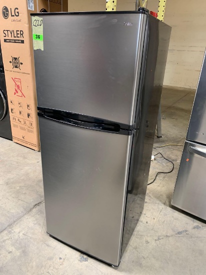 Haier 9.8-cu ft Top-Freezer Refrigerator*PREVIOUSLY INSTALLED*GETS COLD*