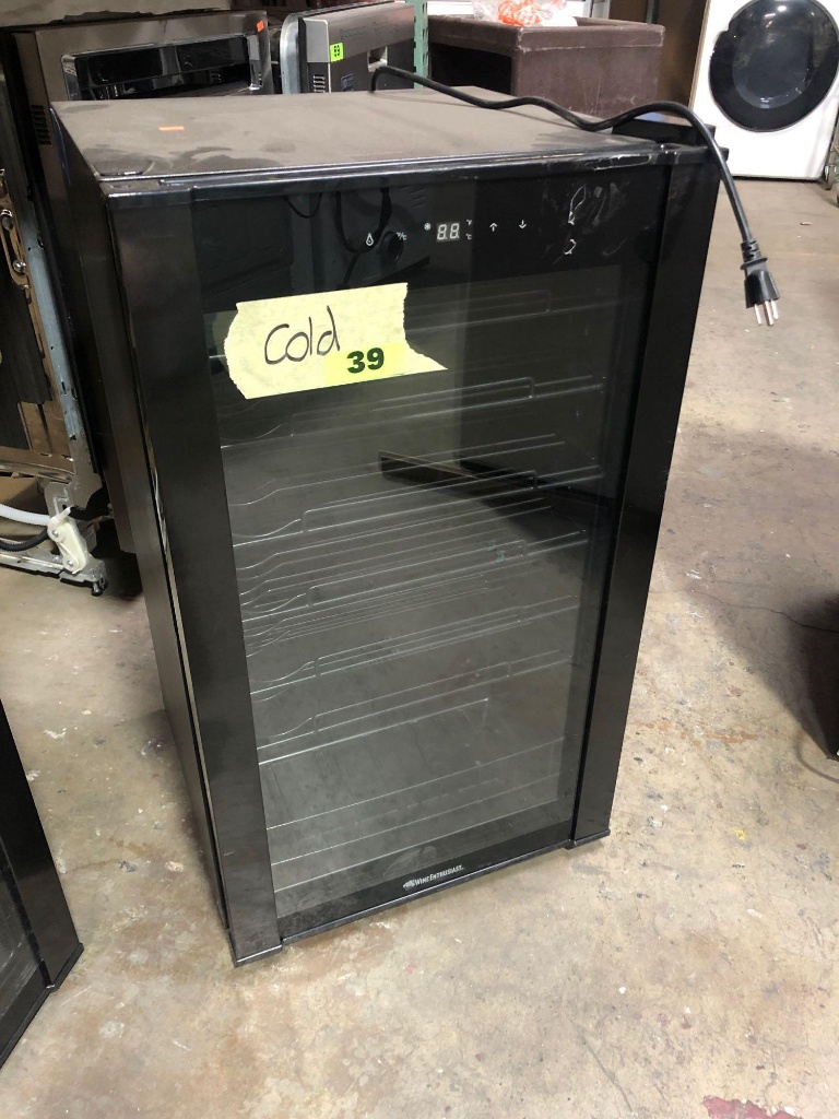 Wine Enthusiast Vinoview 36 Bottle Black Stainless Steel Cellar Best