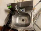 Single Basin Stainless Steel Hand Sink