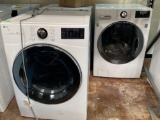 LG 7.4 cu.ft. Gas Dryer and 4.5 cu.ft. Front Load Washer Pair in White*PREVIOUSLY INSTALLED*