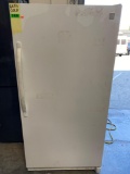 Kenmore Upright Freezer*GETS COLD*