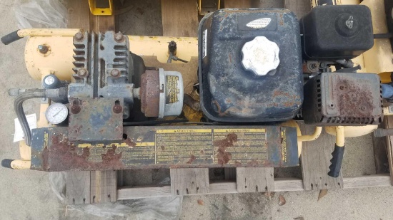 Dewalt Compressor, **WORKING**