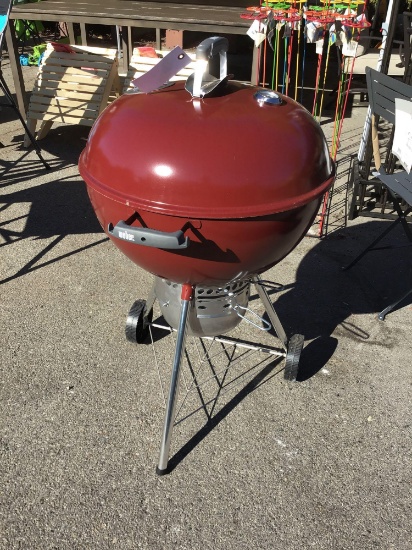 Weber Original 22in. Charcoal Kettle Grill in Crimson