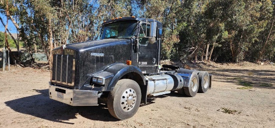 Kenworth T800 Conventional Day Cab