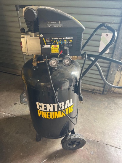 Central Pneumatic 21 Gallon Air Compressor