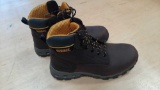 DeWalt Men's Halogen Work Boots Size 10(W) *NOT STEEL TOE*