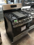 GE 30in Freestanding Gas Range with 4 Sealed Burners, 5.0 cu. ft. Oven Capacity