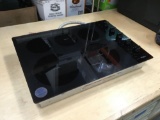 Whirlpool 30in Electric Ceramic Glass Cooktop