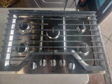 WHIRLPOOL 30in Gas Cooktop With EZ-2 Lift Grates