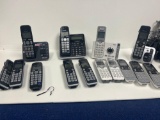 Lot of (4) Cordless Telephone Sets