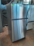 Kenmore. Top Freezer Refrigerator*COLD*PREVIOUSLY INSTALLED***