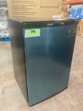 Magic Chef 3.0 cu. ft. Upright Freezer*COLD*PREVIOUSLY INSTALLED*