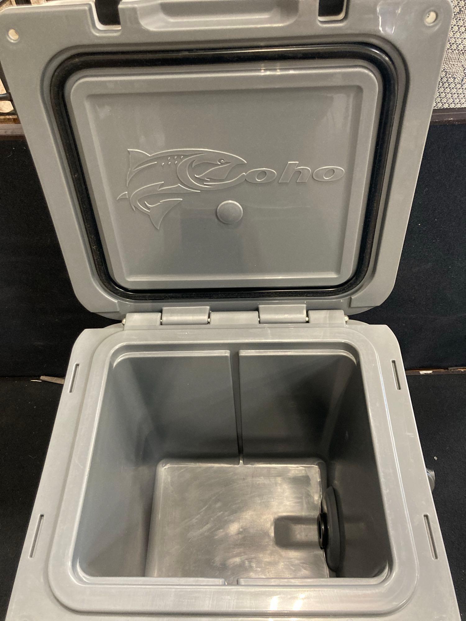 24 Quart Cooler Coho Cooler 24 Can COHO 24 Quart Injection Molded