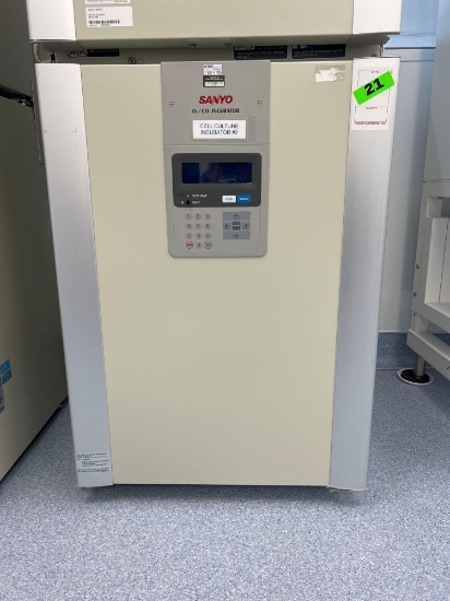 Sanyo cell culture incubator